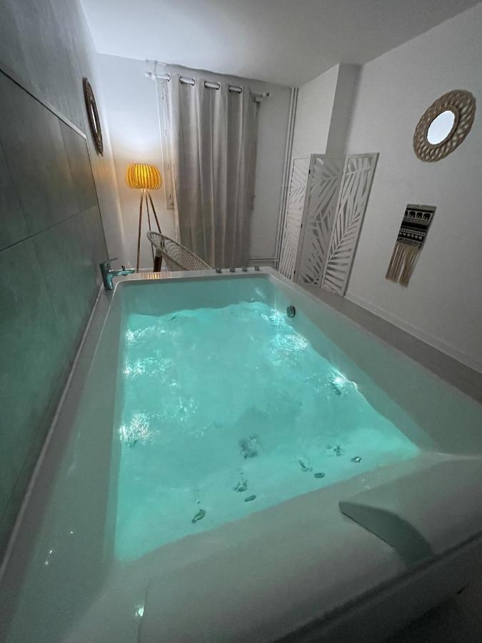 Le Chateaucreux - Cosy & Spa Saint-Etienne  Buitenkant foto